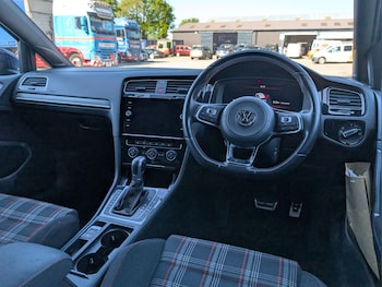 Used Volkswagen Golf 2019 for sale - 78409133: Photo