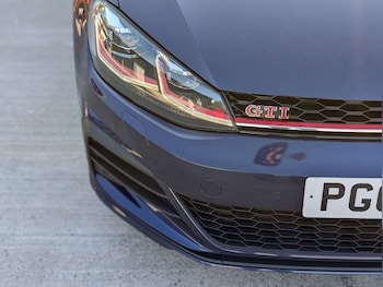 Used Volkswagen Golf 2019 for sale - 78409133: Photo