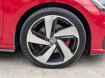 Used Volkswagen Golf 2017 for sale - 78061999: Photo