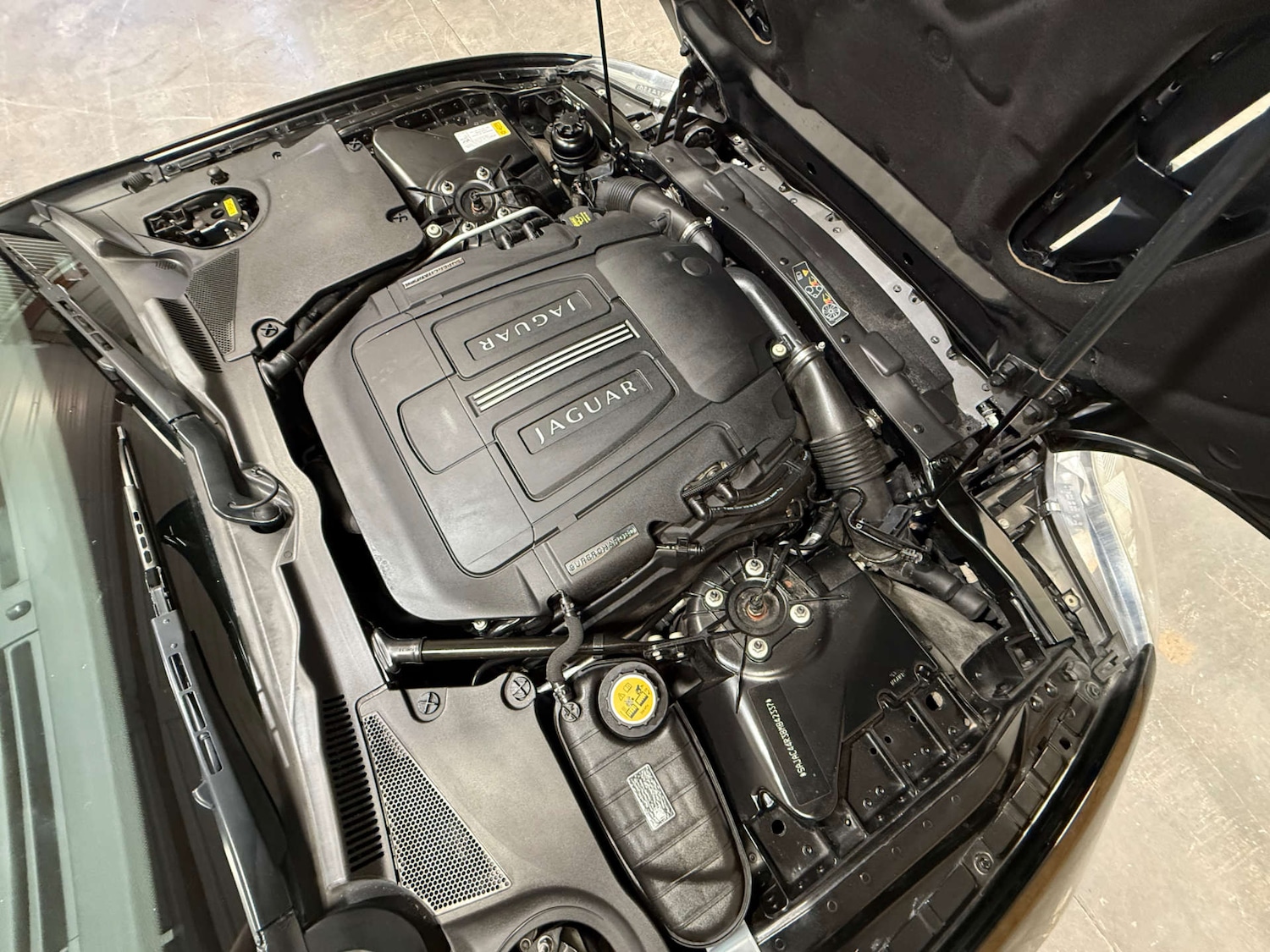 Used Jaguar XK 2010 for sale - 77117725: Photo 26