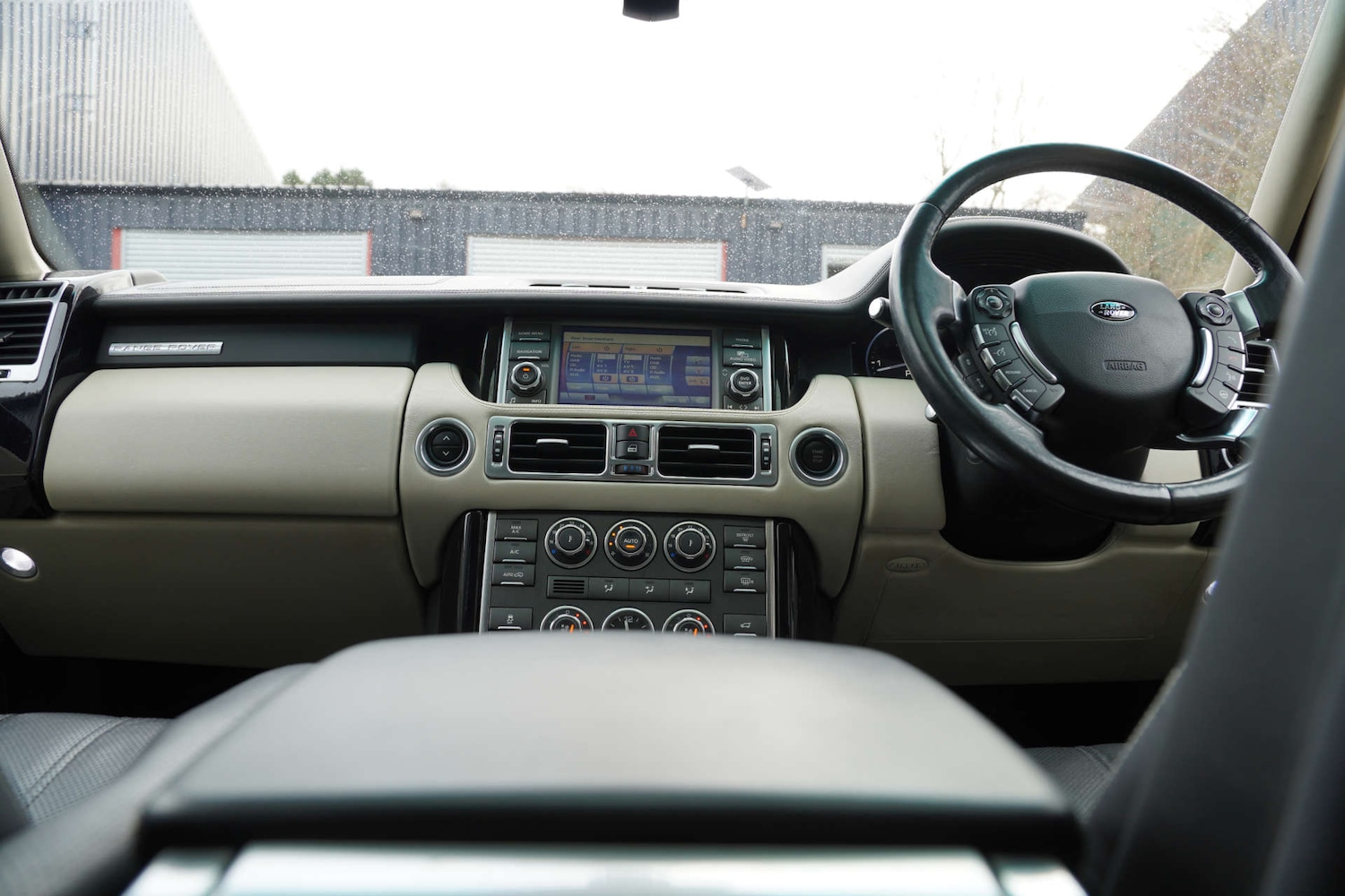 Used Land Rover Range Rover 2010 for sale - 77261362: Photo 42