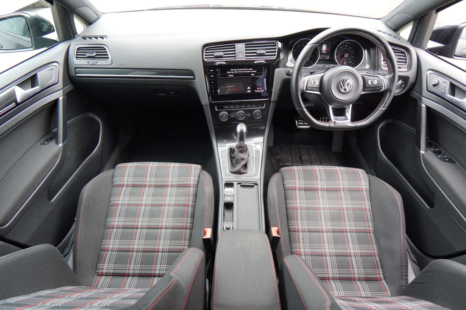 Used Volkswagen Golf 2016 for sale - 77640549: Photo 19