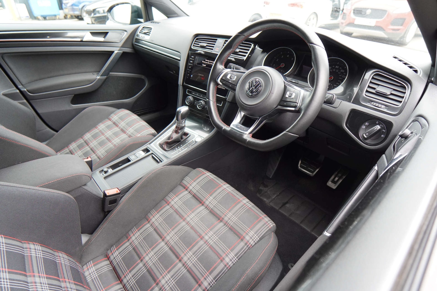 Used Volkswagen Golf 2016 for sale - 77640549: Photo 21