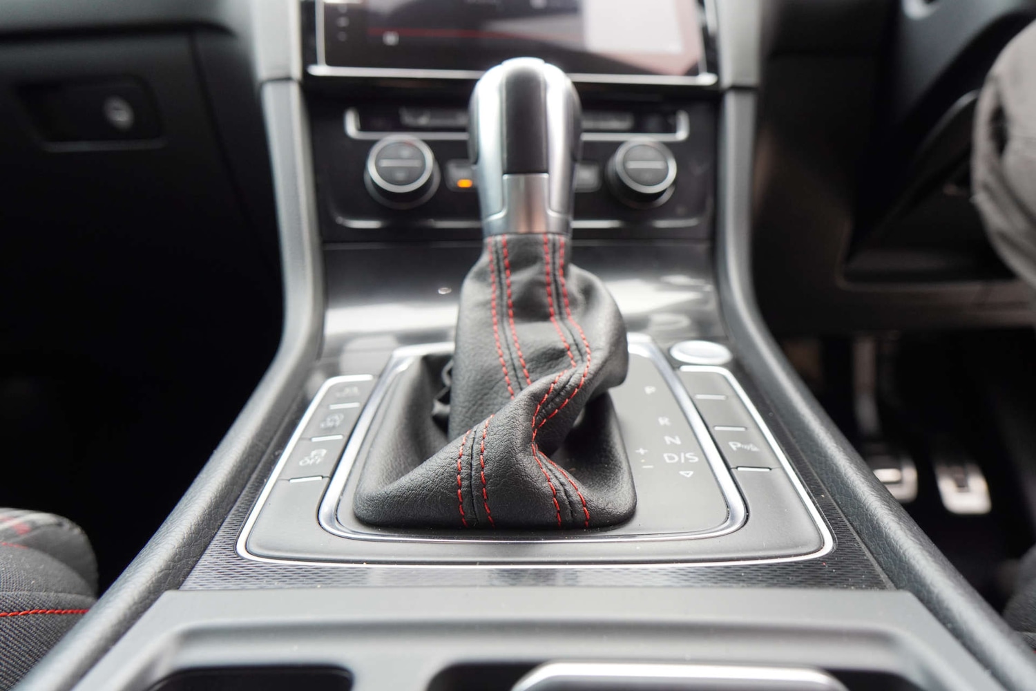 Used Volkswagen Golf 2016 for sale - 77640549: Photo 30