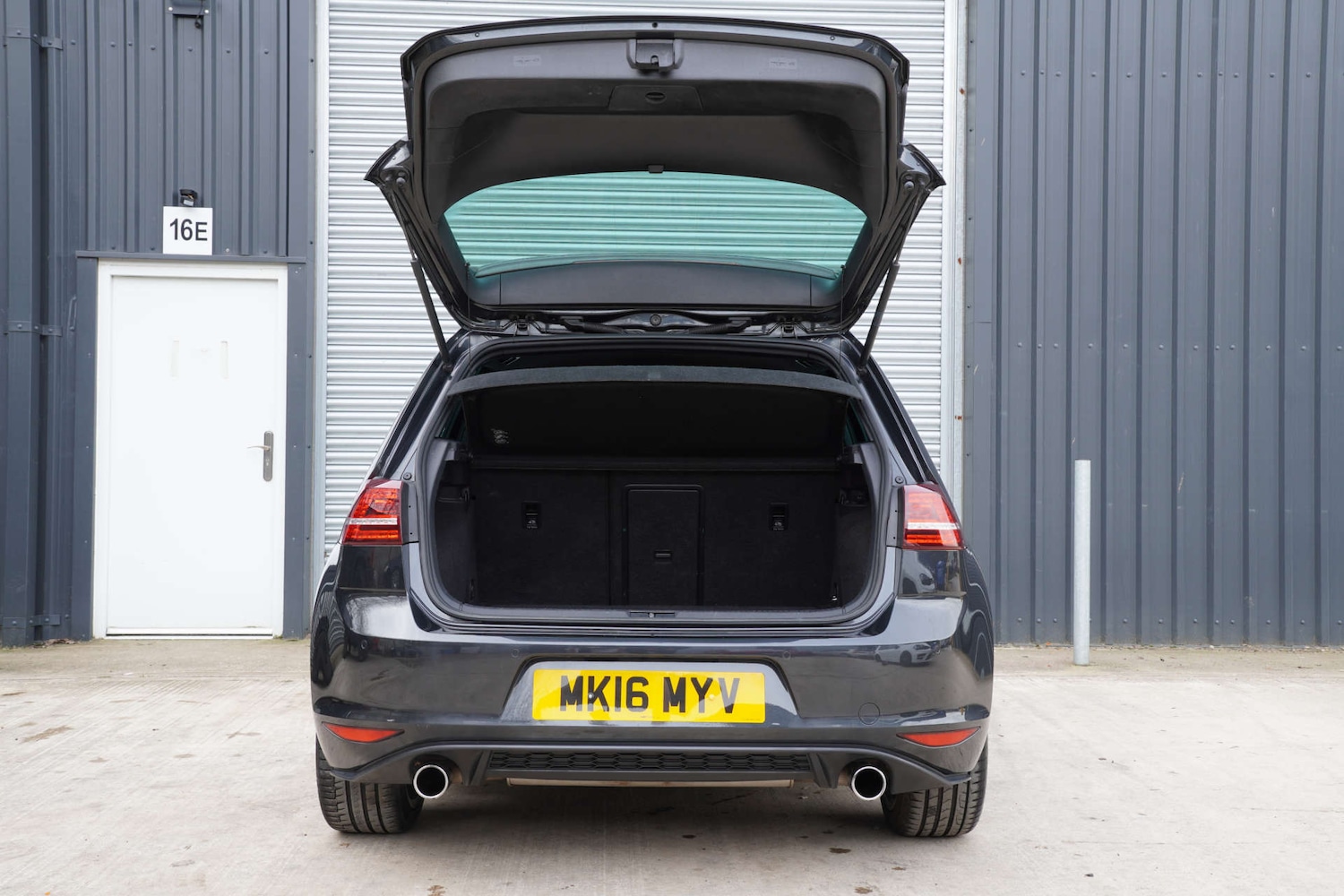 Used Volkswagen Golf 2016 for sale - 77640549: Photo 57