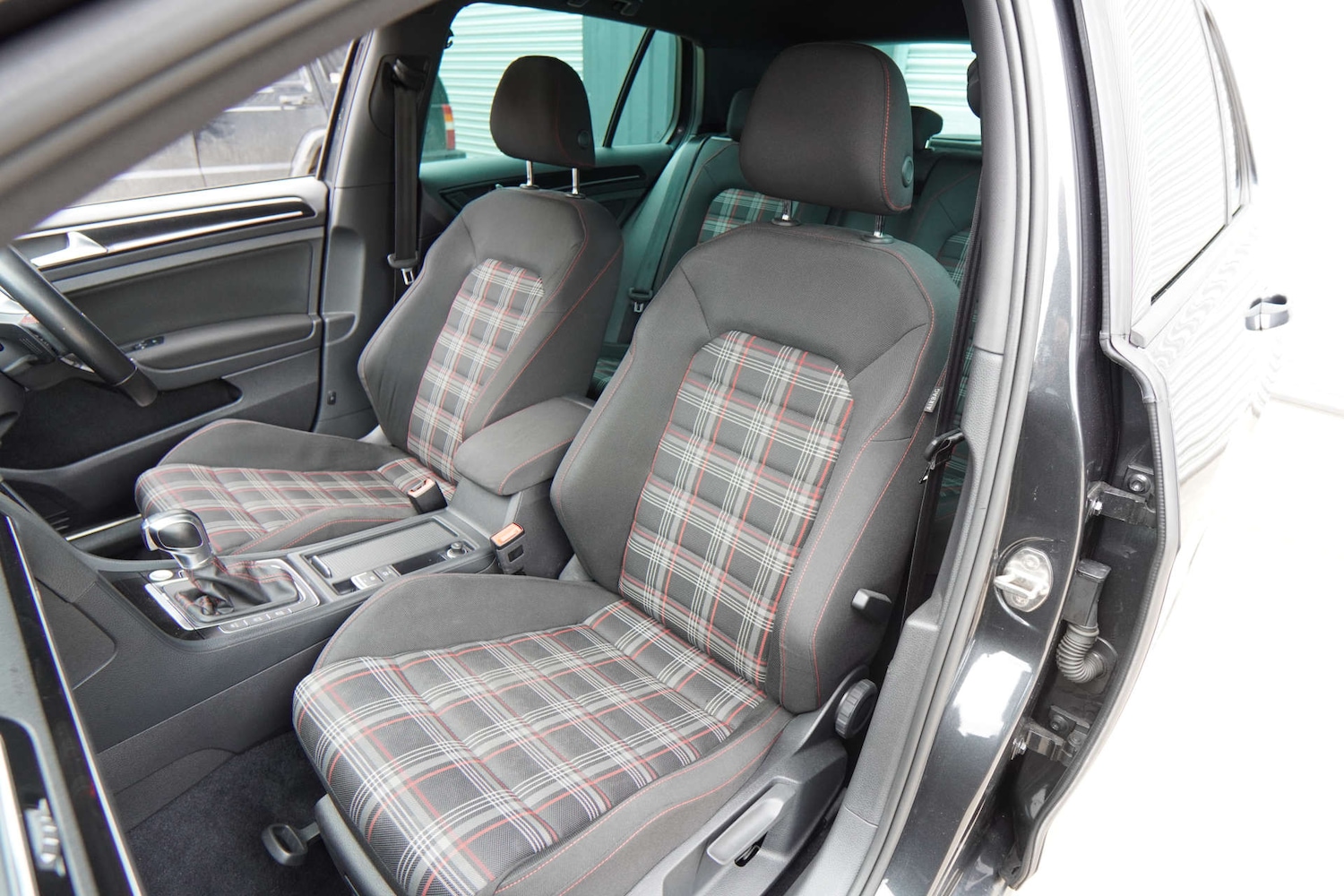 Used Volkswagen Golf 2016 for sale - 77640549: Photo 9