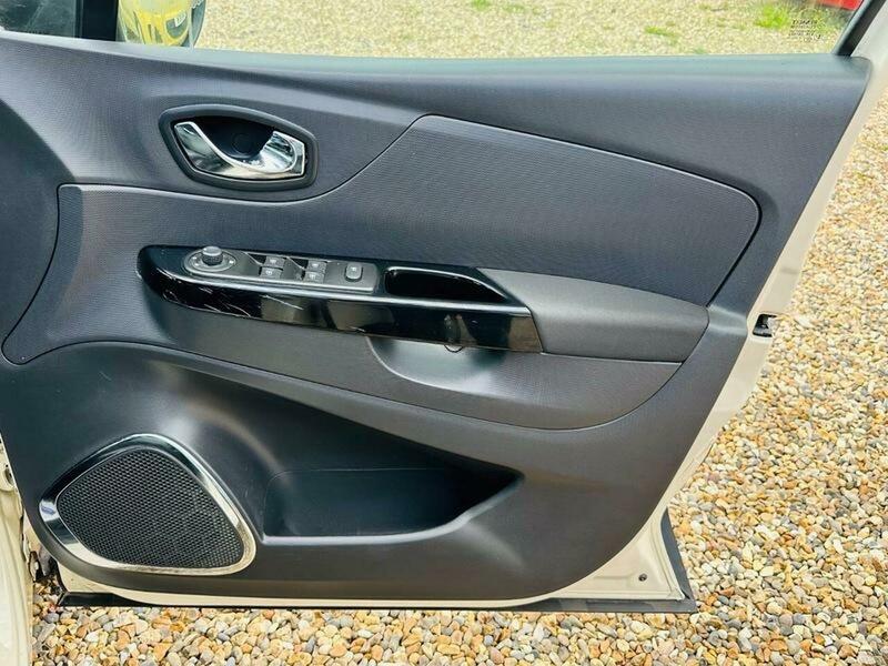 Used Renault Captur 2014 for sale - 78087597: Photo 18