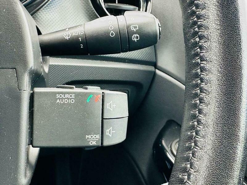 Used Renault Captur 2014 for sale - 78087597: Photo 39