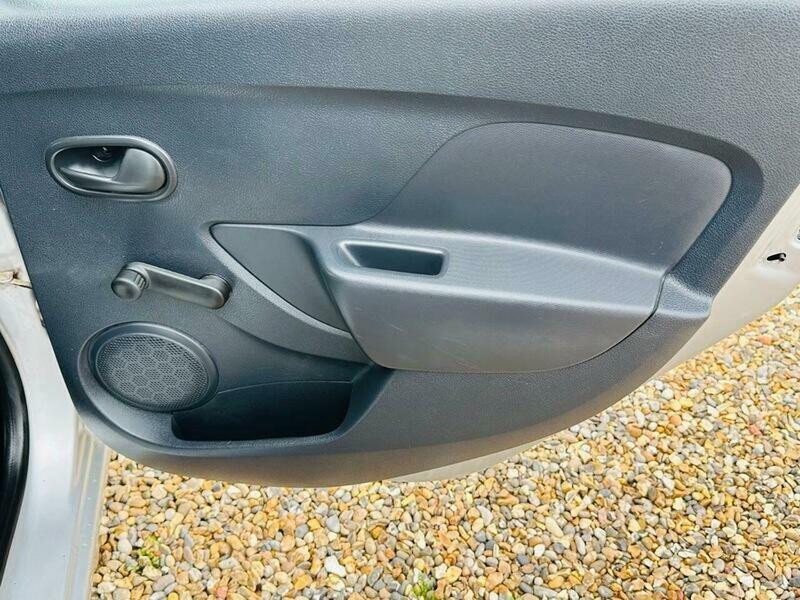 Used Dacia Sandero 2018 for sale - 78087622: Photo 27