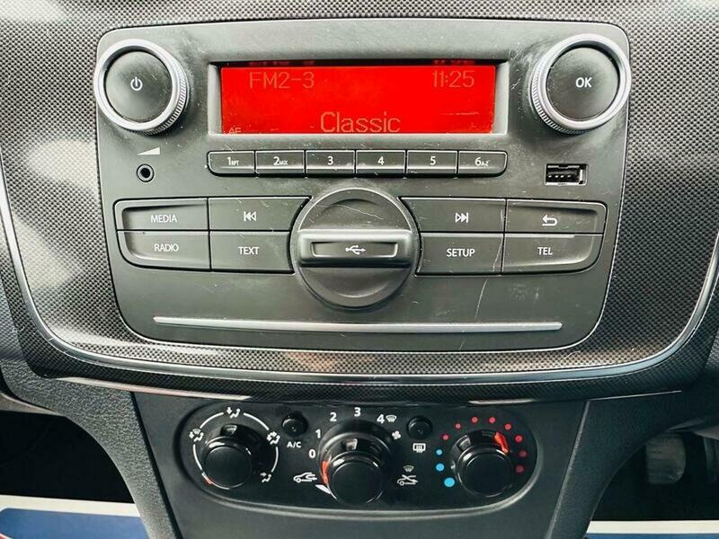 Used Dacia Sandero 2018 for sale - 78087622: Photo 38