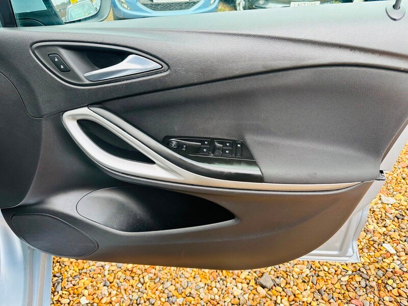 Used Vauxhall Astra 2018 for sale - 78087614: Photo 18