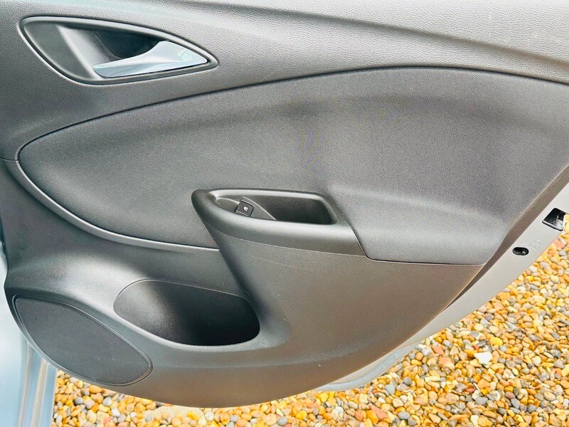 Used Vauxhall Astra 2018 for sale - 78087614: Photo 25