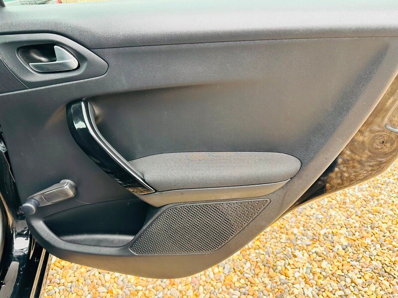Used Peugeot 208 2016 for sale - 78087621: Photo 26