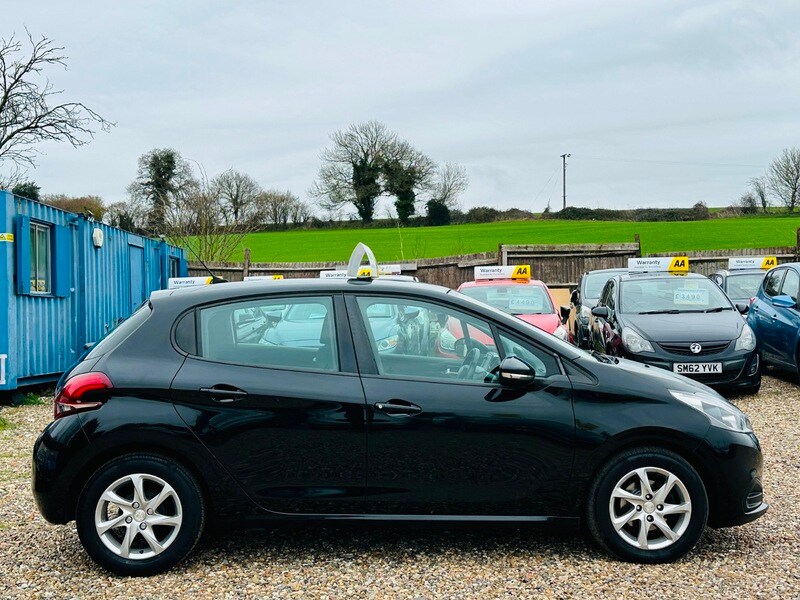 Used Peugeot 208 2016 for sale - 78087621: Photo 8