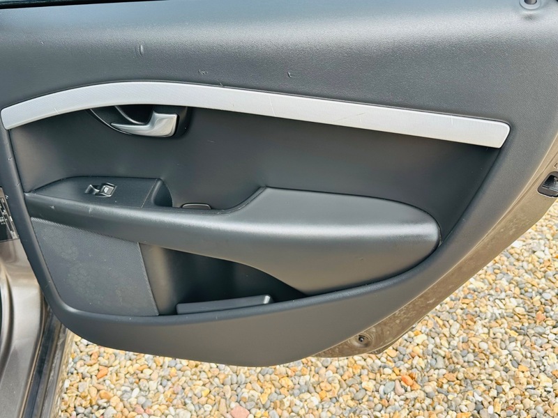 Used Volvo V70 2009 for sale - 78087631: Photo 29