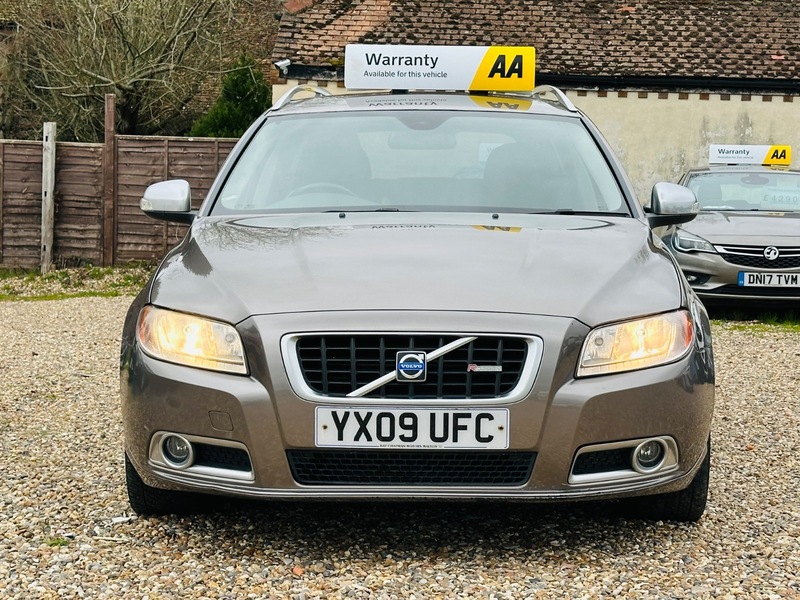 Used Volvo V70 2009 for sale - 78087631: Photo 3