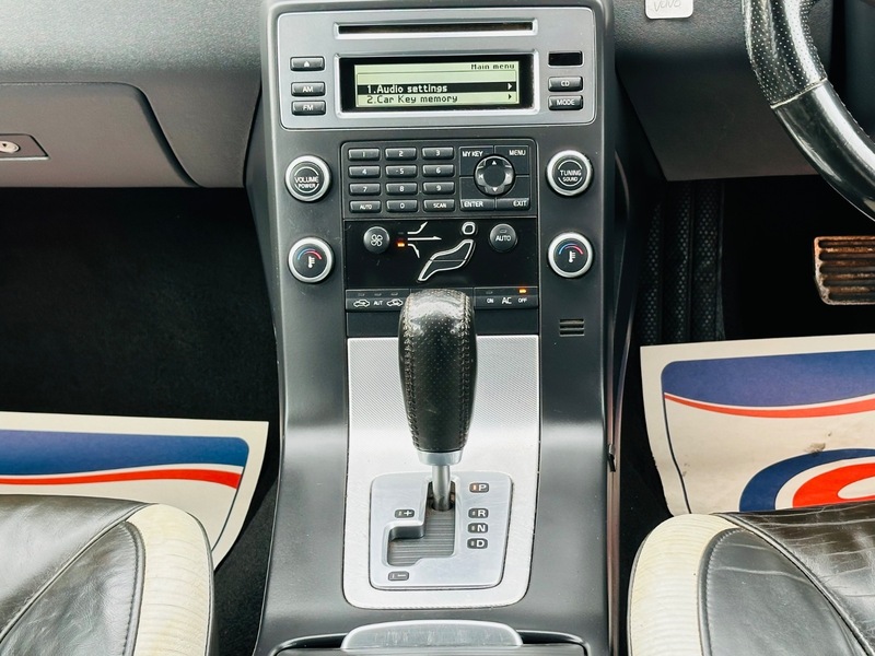 Used Volvo V70 2009 for sale - 78087631: Photo 35