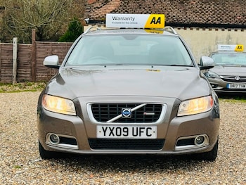 Used Volvo V70 2009 for sale - 78087631: Photo