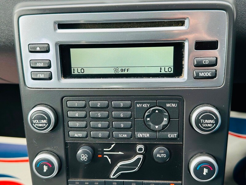 Used Volvo V70 2009 for sale - 78087631: Photo 43