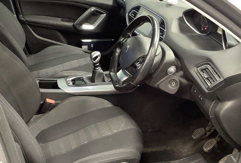 Used Peugeot 308 2015 for sale - 78201373: Photo 11