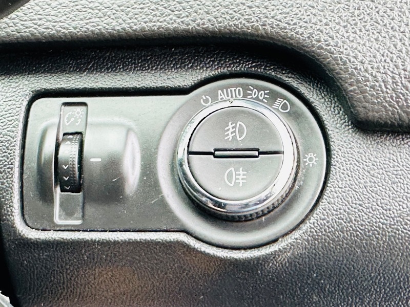 Used Vauxhall Insignia 2015 for sale - 78087629: Photo 38