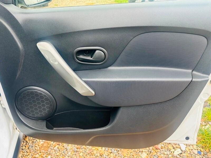 Used Dacia Sandero Stepway 2015 for sale - 78087598: Photo 18