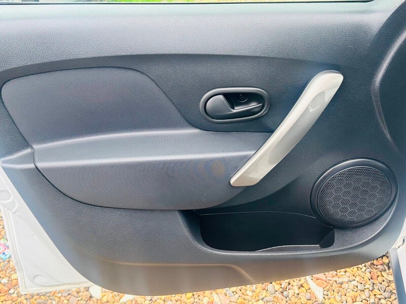 Used Dacia Sandero Stepway 2015 for sale - 78087598: Photo 21