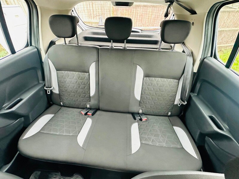 Used Dacia Sandero Stepway 2015 for sale - 78087598: Photo 24