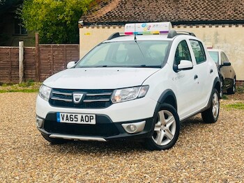 Used Dacia Sandero Stepway 2015 for sale - 78087598: Photo