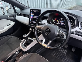 Used Renault Clio 2021 for sale - 78339742: Photo