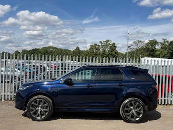 Used Land Rover Discovery Sport 2022 for sale - 79487400: Photo