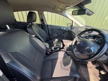 Used Ford Fiesta 2015 for sale - 74898902: Photo