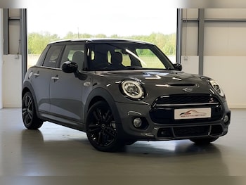Used MINI Hatch 2019 for sale - 79487422: Photo