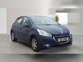 Used Peugeot 208 2013 for sale - 78911772: Photo