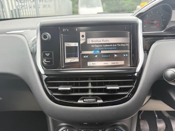 Used Peugeot 208 2013 for sale - 78911772: Photo