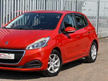 Used Peugeot 208 2015 for sale - 79487409: Photo