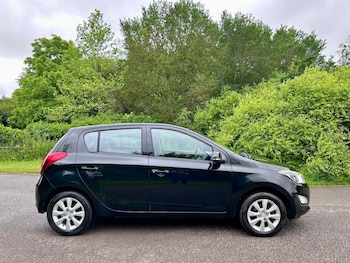 Used Hyundai i20 2013 for sale - 78789899: Photo