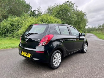 Used Hyundai i20 2013 for sale - 78789899: Photo