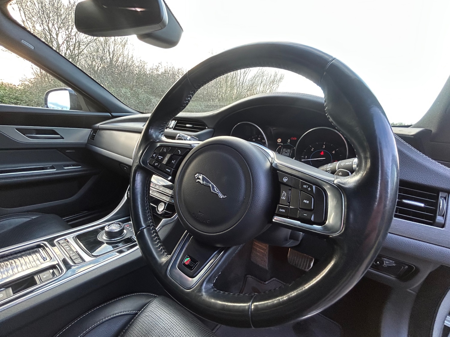 Used Jaguar XF 2016 for sale - 77446892: Photo 23