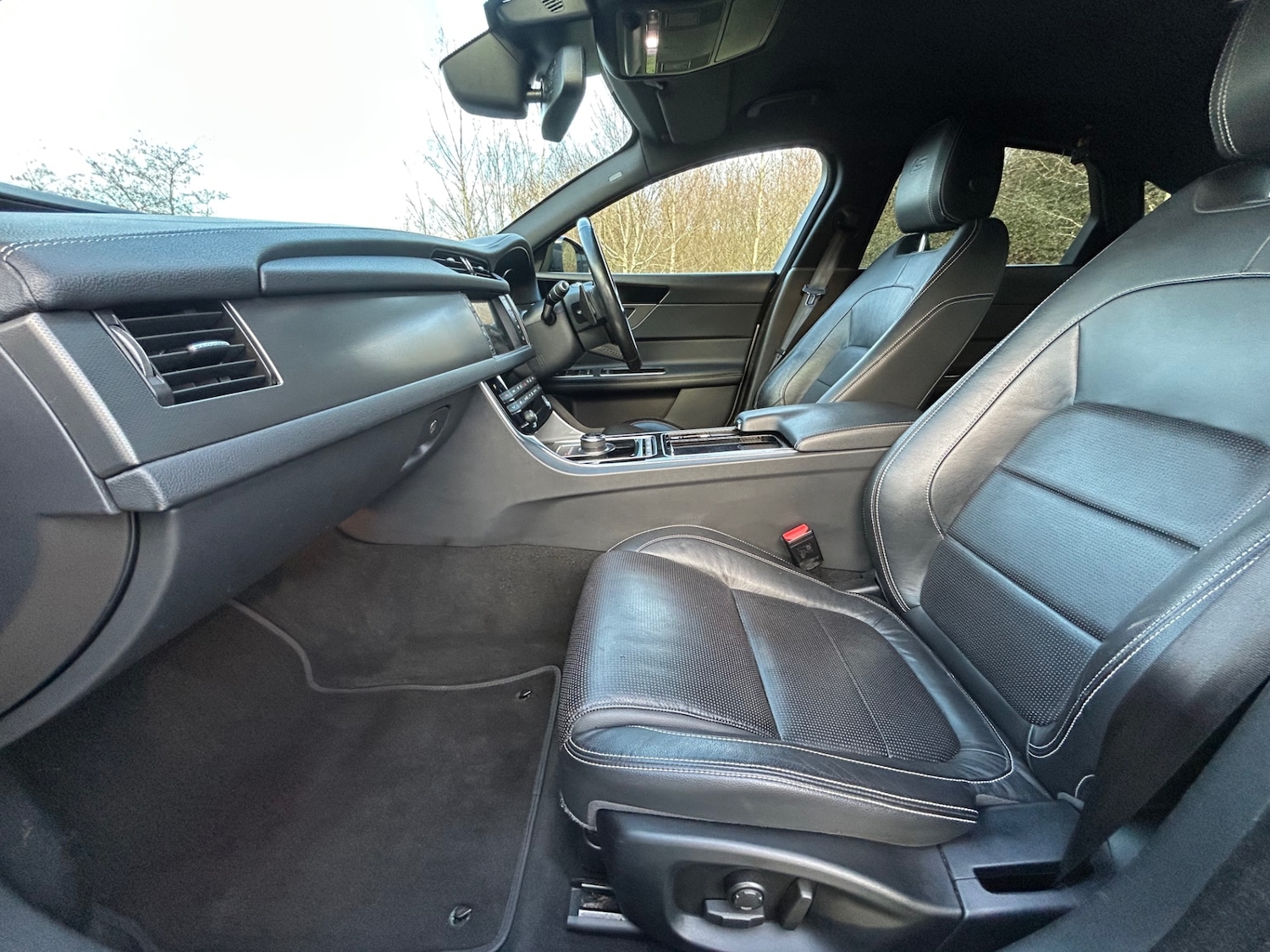 Used Jaguar XF 2016 for sale - 77446892: Photo 27