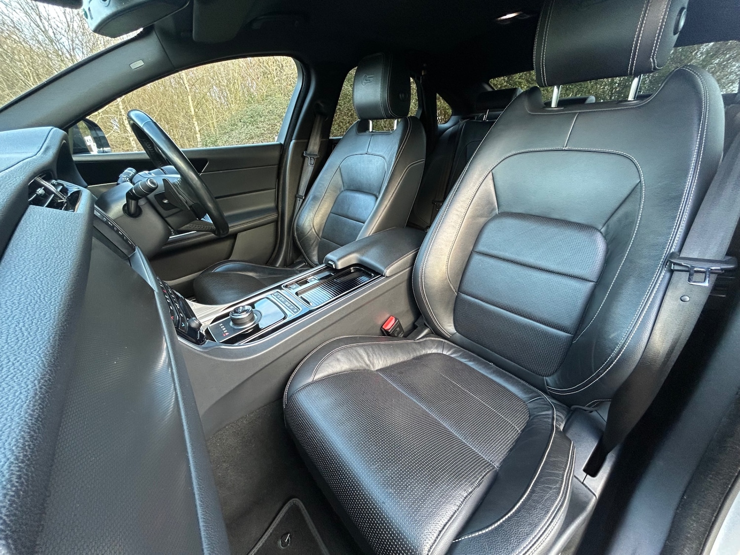 Used Jaguar XF 2016 for sale - 77446892: Photo 28