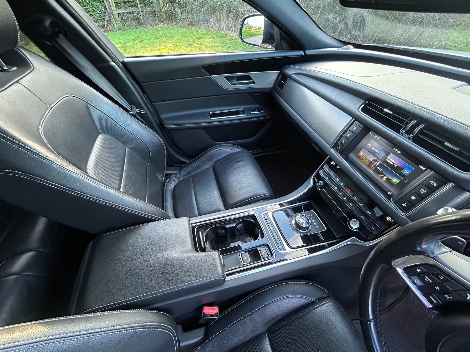 Used Jaguar XF 2016 for sale - 77446892: Photo 32