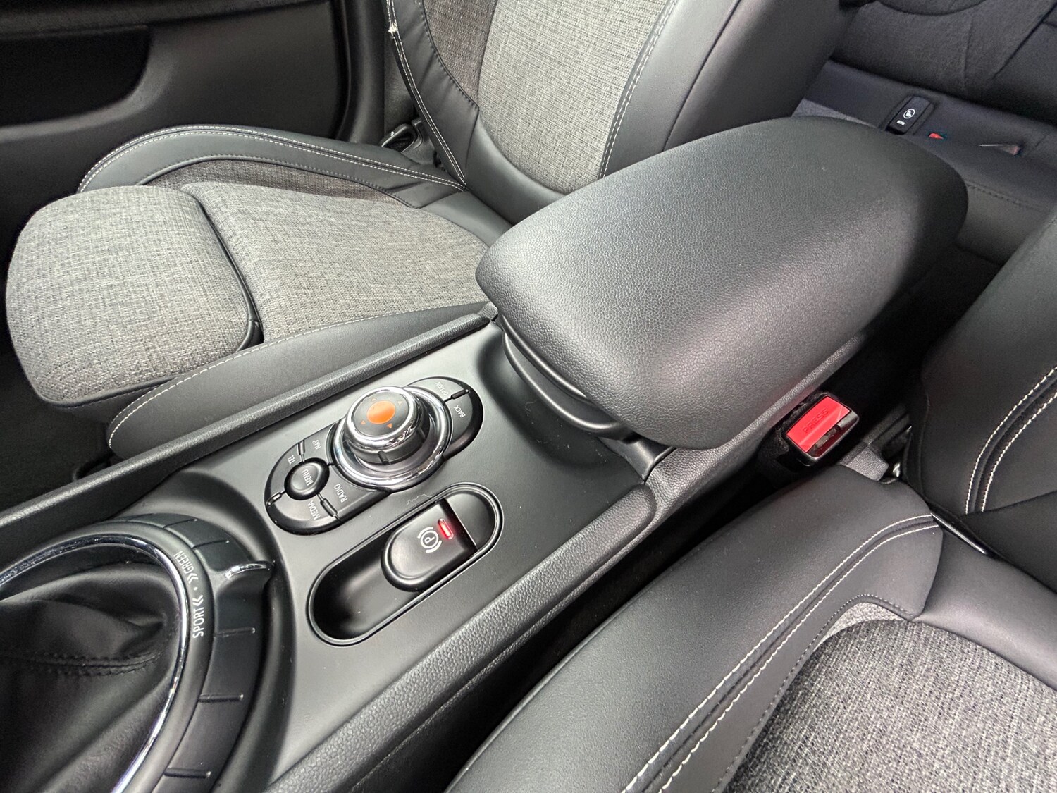 Used MINI Clubman 2017 for sale - 77818025: Photo 27