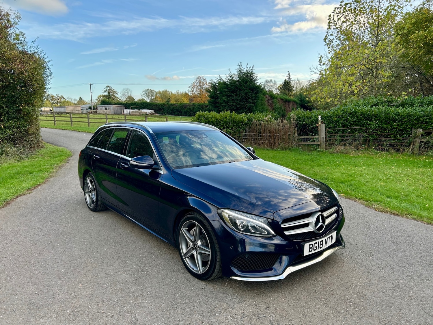 Used Mercedes-Benz C Class 2018 for sale - 76951460: Photo 2