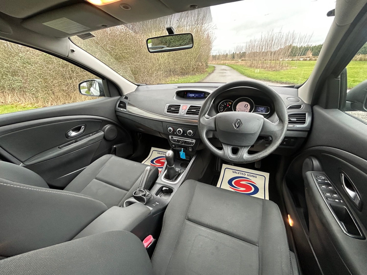 Used Renault Megane 2011 for sale - 77539910: Photo 12