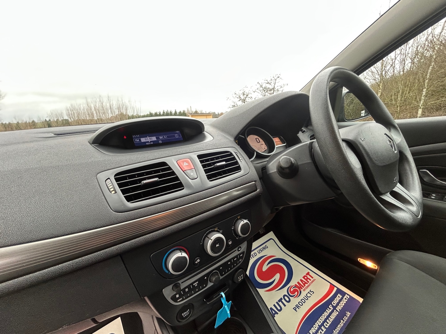 Used Renault Megane 2011 for sale - 77539910: Photo 15