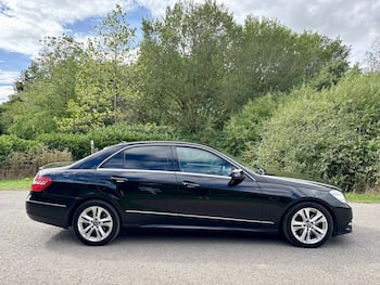 Used Mercedes-Benz E Class 2010 for sale - 79819826: Photo