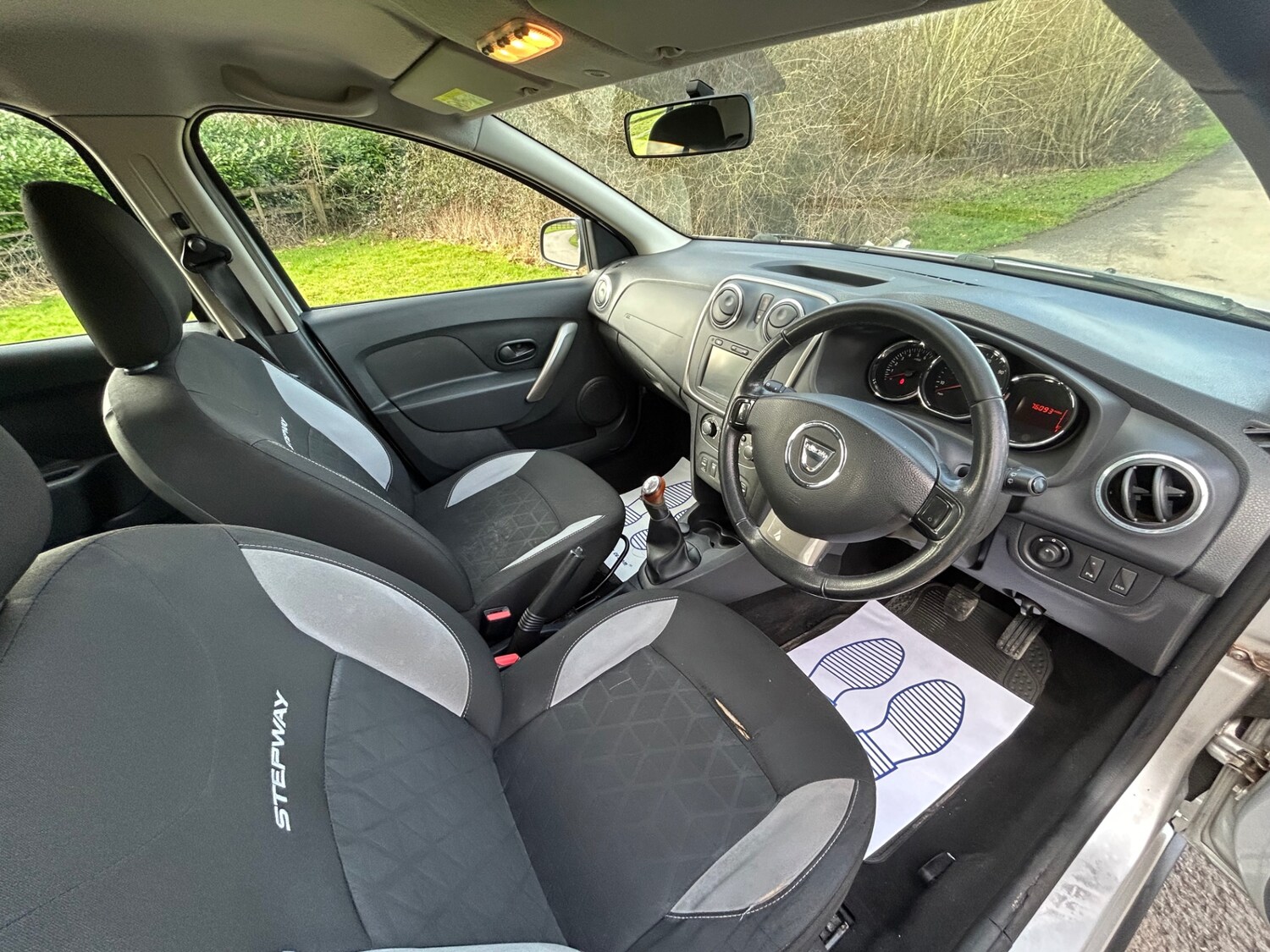 Used Dacia Sandero Stepway 2014 for sale - 77682218: Photo 14