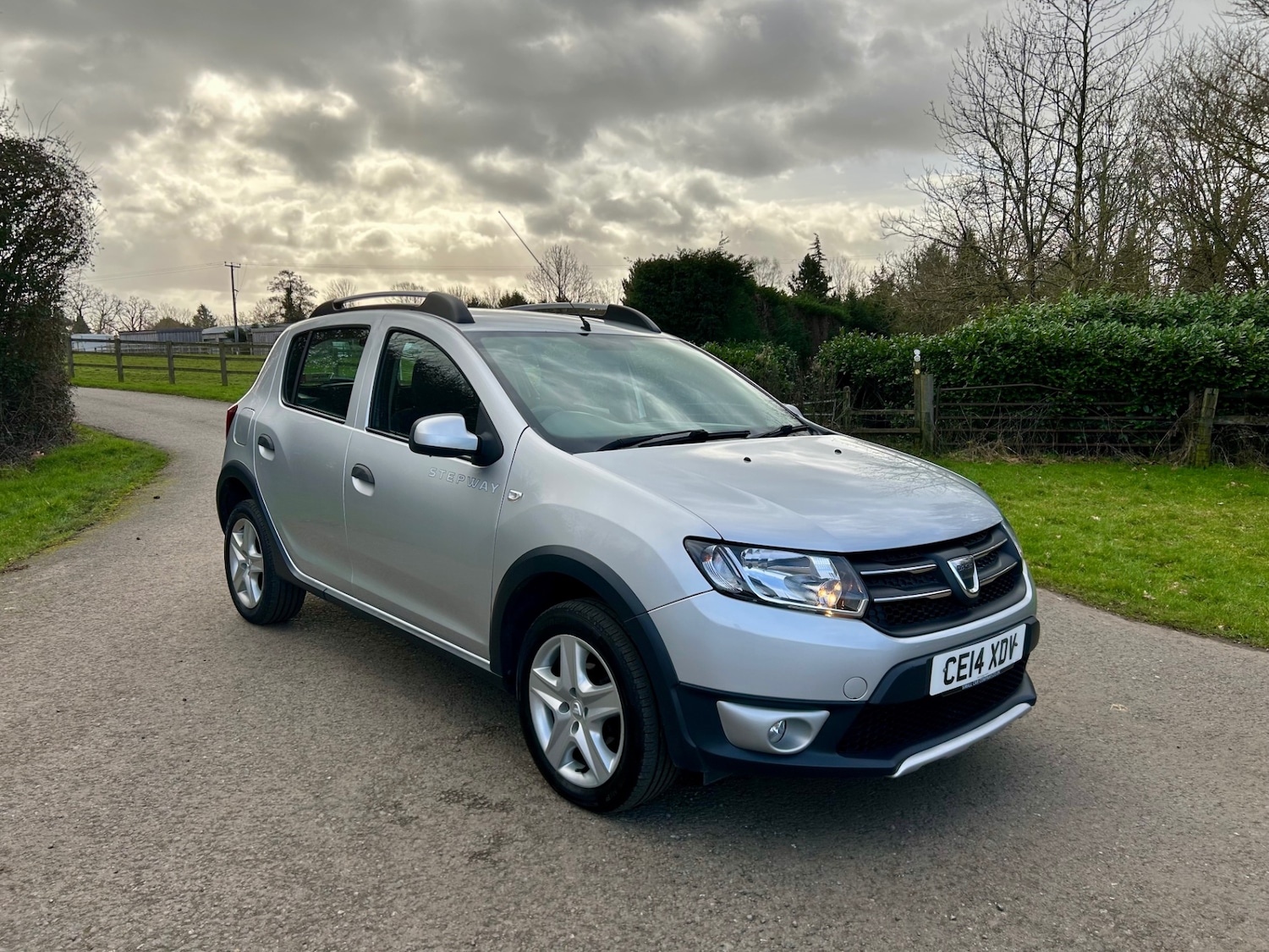Used Dacia Sandero Stepway 2014 for sale - 77682218: Photo 2