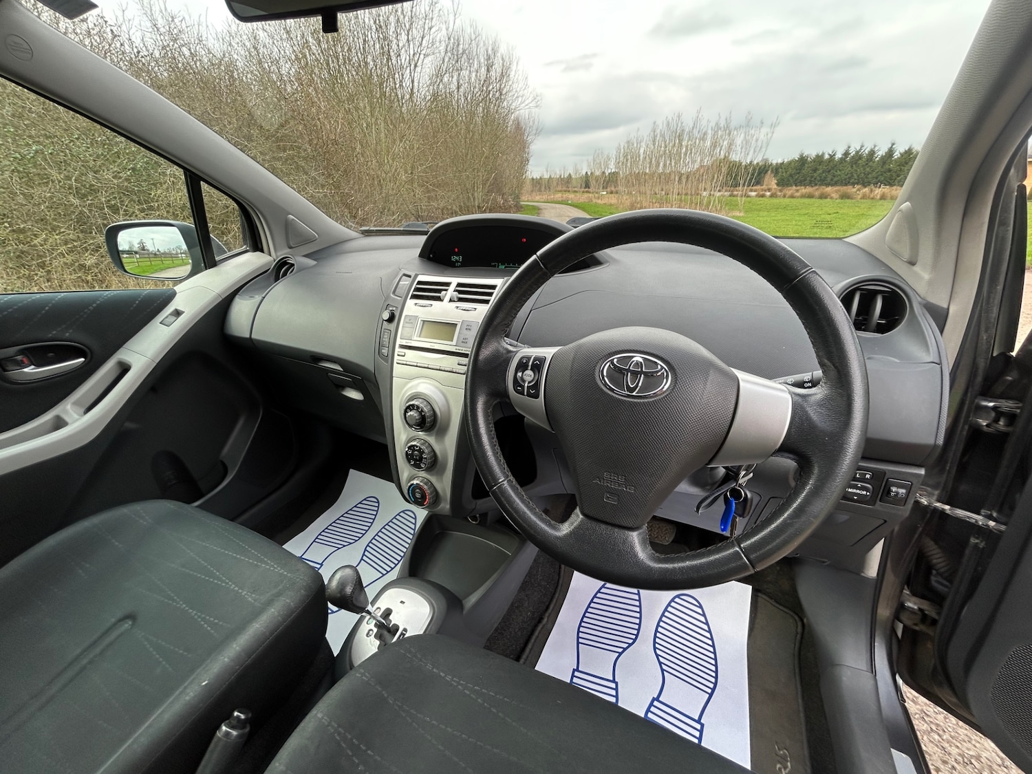 Used Toyota Yaris 2008 for sale - 77818205: Photo 11